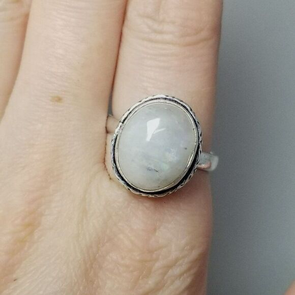 Vintage Light Gray Cabochon Stone Ring, Bezel Set Silver Tone Size 9 Band - Picture 8 of 8